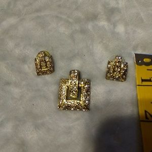 Best pendant and earrings